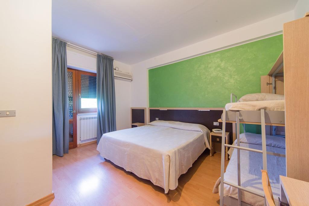 Hotel Del Camerlengo Fara San Martino Zimmer foto